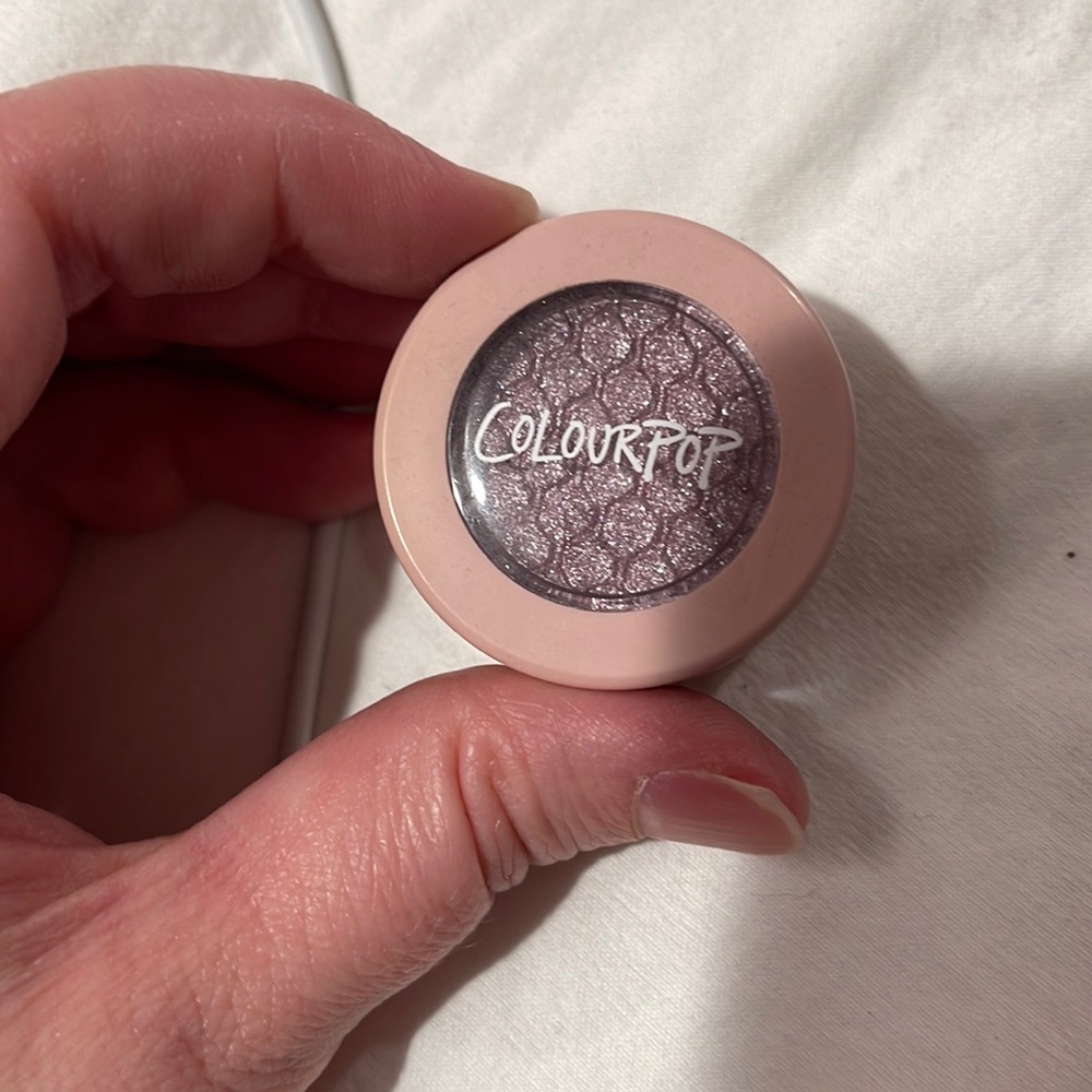Colourpop super shock in Bloomer limited edition